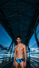 <p><em>Essenziale</em></p><p>Pratico</p><p><em>Performante</em></p>